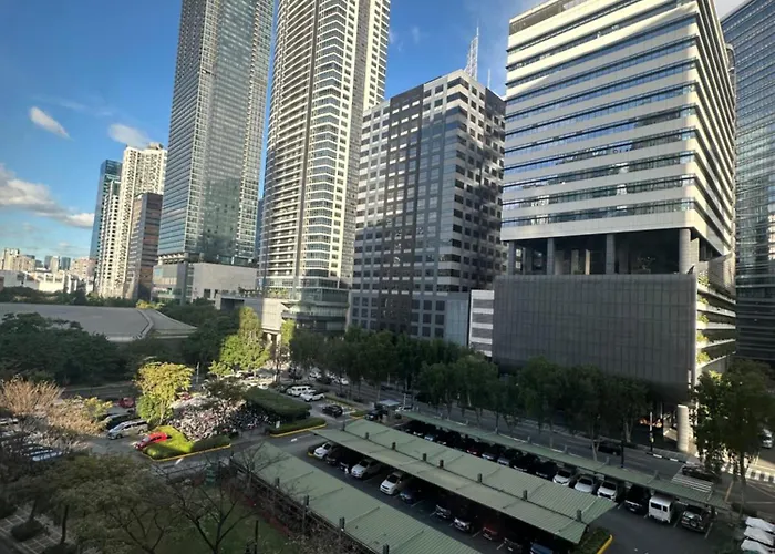Affordable Staycation Airbnb Bgc