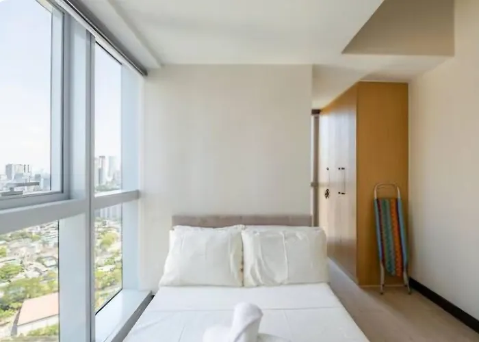 Mystay25V-Parksuitestower1